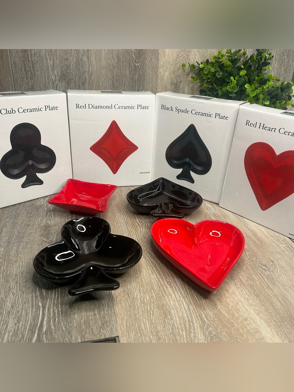 NIB 4-Piece Ceramic Playing Card Suits Trinket Dish Plate Set Casino Poker Night